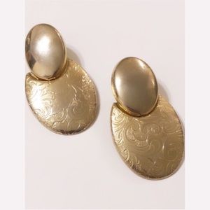 VTG 80’s Etched Oval Geo Drop Gold Earrings Chic